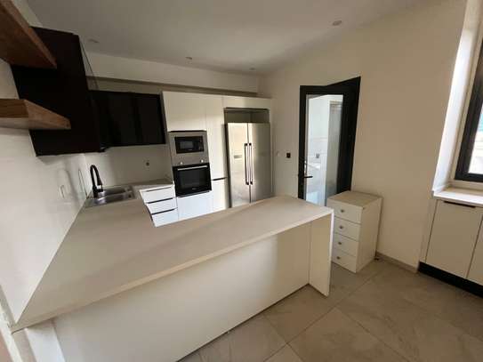Appartement F4 à louer au plateau image 6