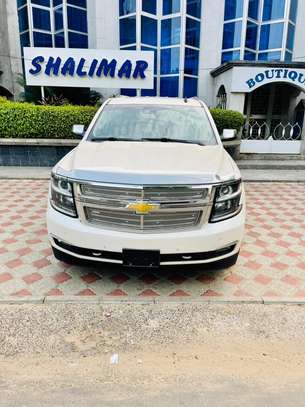Chevrolet  suburban LTZ 2015 image 1