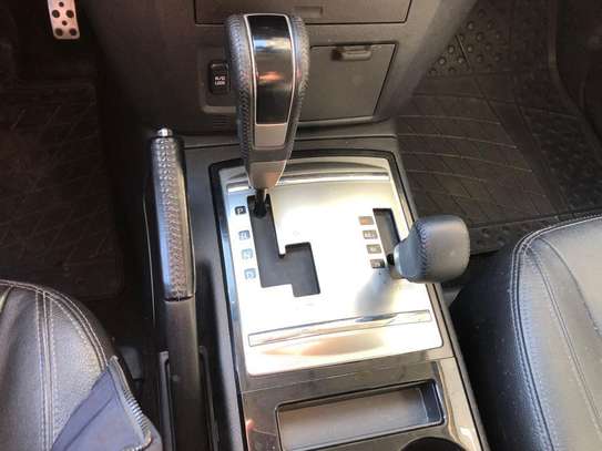 Mitsubishi pajero image 6