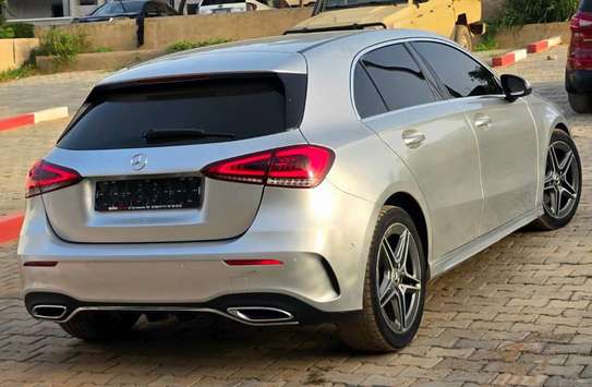 Mercedes Benz a 180 image 4