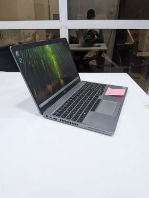 Dell 5510 ) i7 vpro) 10e ) 16g de ram ) 512 image 3