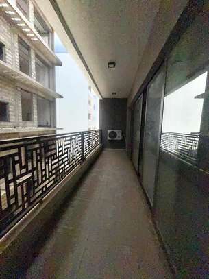 Appartement de 4 pièces à louer à Mermoz image 1