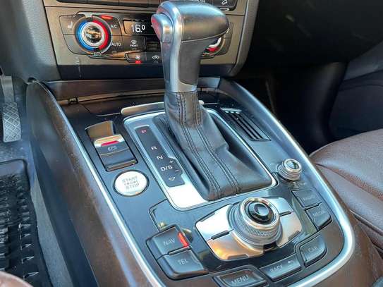 Audi Q5 2015 image 10