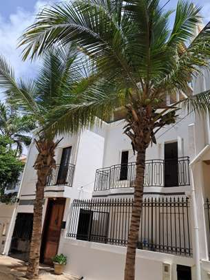 Villa meublée aux Almadies (Ngor) image 7