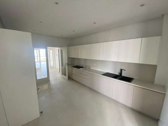 Appartement F4 à louer au Point E image 3