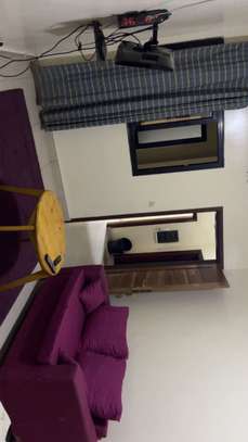 Chambre meublée image 8