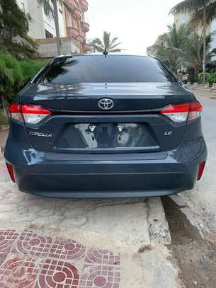 Toyota collora LE  2023 image 2