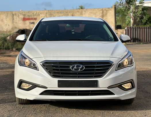 Hyundai sonata 2016 image 1