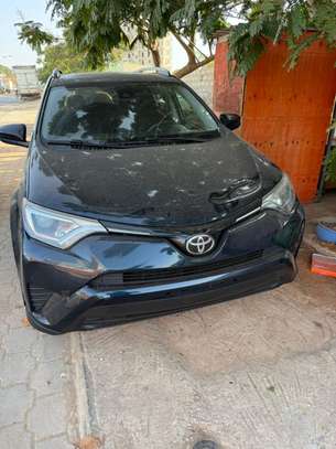 TOYOTA RAV LE image 1