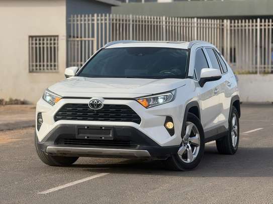 TOYOTA RAV4 2021 image 2