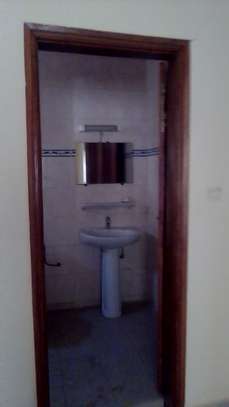 Location  chambre salle de bain sicap foire image 2