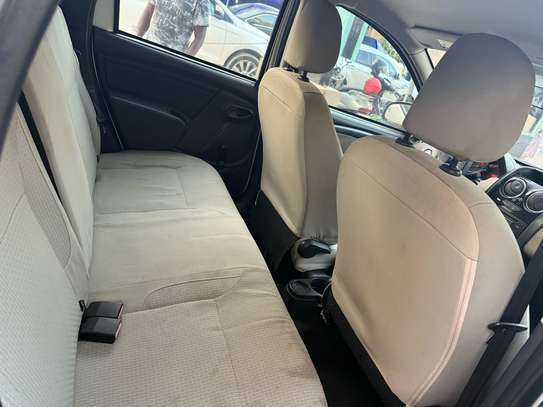 Renault Duster 2018 image 10