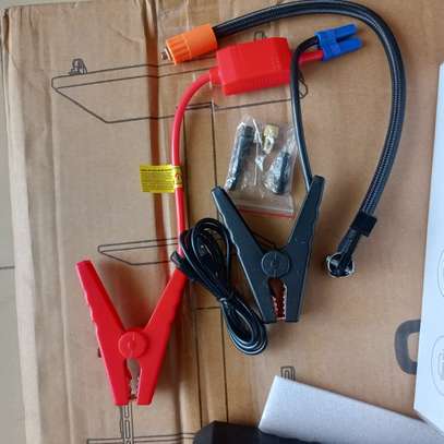 Démarreur de secours multifonctionnel et pompe à air pneu image 3