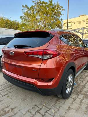HYUNDAI TUCSON 2018 image 6