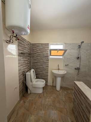UNE VILLA R+2 A LOUER image 7