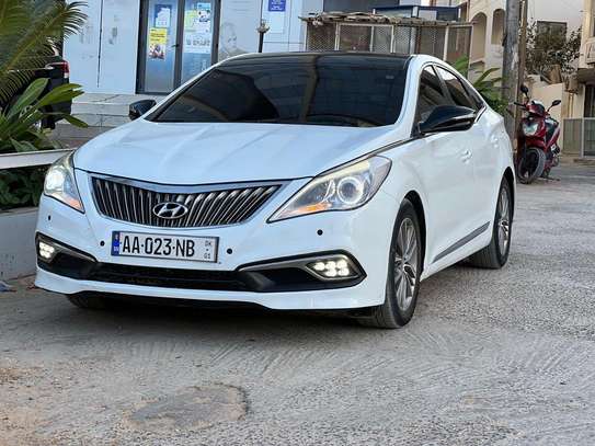 HYUNDAI GRANDEUR 2015 VERSION HG-300 image 1