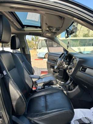 MITSUBISHI  OUTLANDER 2016 image 5