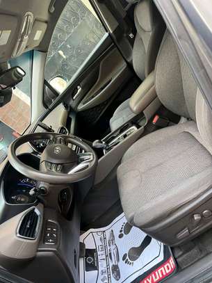 Hyundai Santafe 2019 image 9