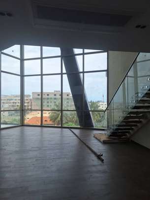 Duplex haut standing à louer aux almadies image 6