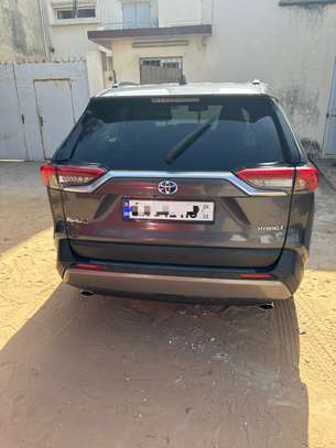 Toyota rav4 2021 full options image 6