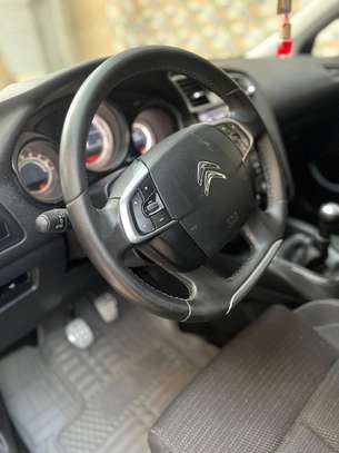 Location Citroën C4 image 3