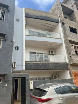 Villa R+2 à louer à Grand Mbao Cité baobab 2 image 1