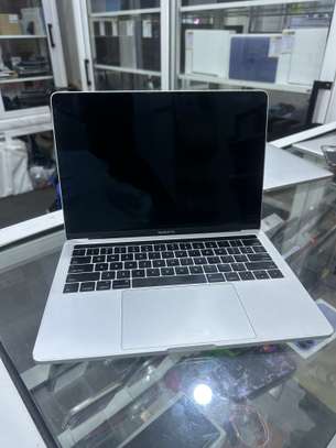 2016 MacBook Pro TouchBar image 2