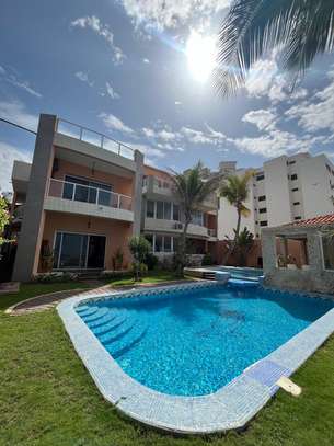 VILLA DE PRESTIGE PIEDS DANS L'EAU-– 900 m² 🌴 image 4