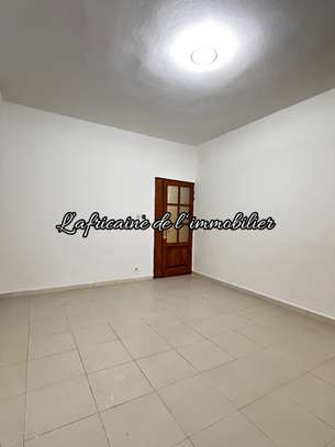 Appartement F3 à louer à Ngor image 1