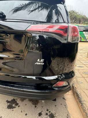 Toyota Rav4 2016 image 9