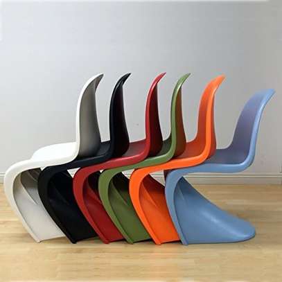 Chaise de Salle à Manger Moderne en Plastique Moulé image 6
