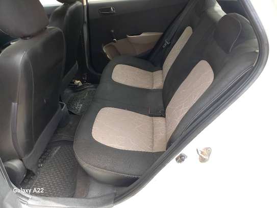 Hyundai i 10 2017 manuel essence image 7