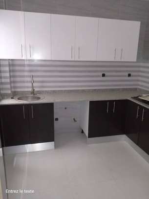 Appartement de 3 chambres a Sicap Karak image 2