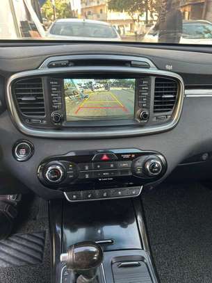 Kia sorento image 4