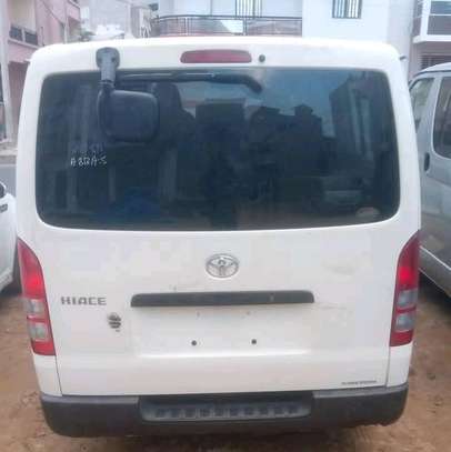 Toyota hiace 2016 image 6