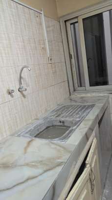 A loué un grande apartuman de 3chambrsalon  2balcon image 10