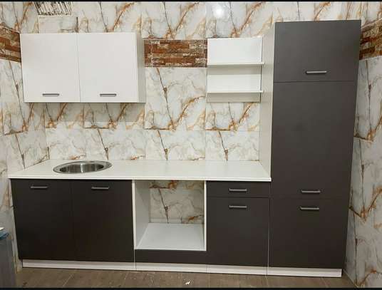 Cuisine sans équipements éléctroménager image 2