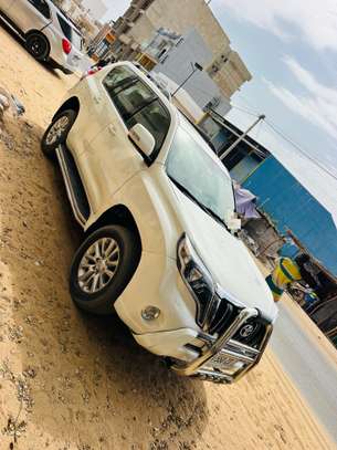 Toyota Prado Land Cruiser 2010 image 3