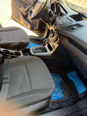 ford fiesta image 12