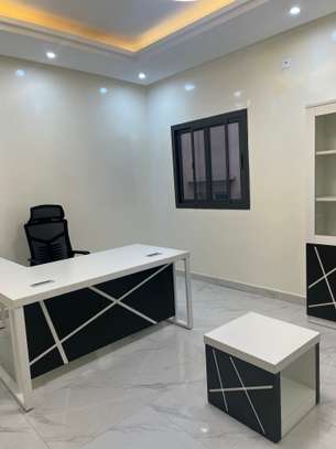 bureaux à louer / journalière et/ou mensuelle image 1