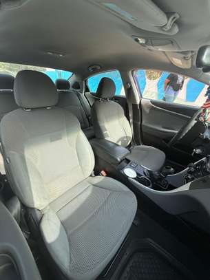 Hyunday Sonata 2014 image 4