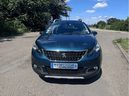 Peugeot 2008 image 1