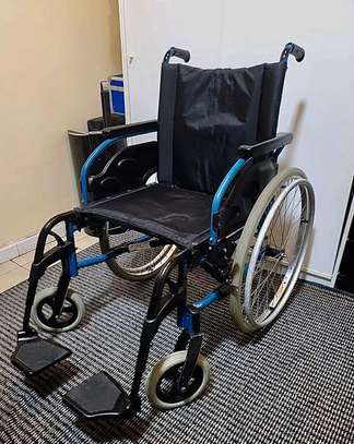 FAUTEUIL ROULANT BREEZY de qualité supérieure - image 1