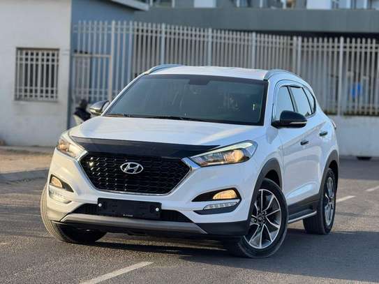 HYUNDAI TUCSON 2018 image 9