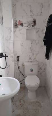 Appartement F3 à louer à Zac mbao image 5