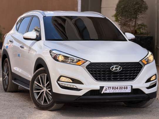 Hyundai tucson image 2