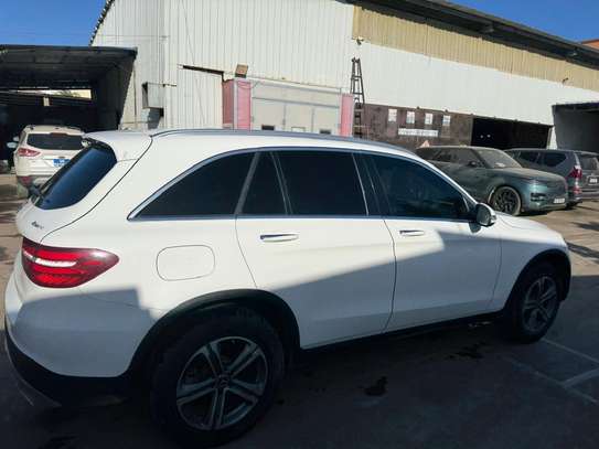 A vendre MERCEDES BENZ image 2