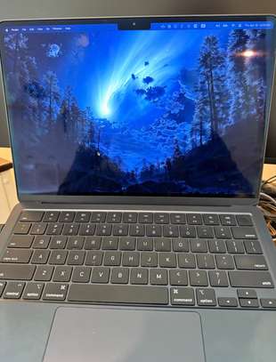 MacBook Air m2 image 1