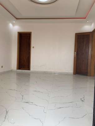 Bel appartement aux Almadies (zone de recasement) image 4