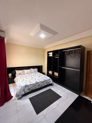 Appartement moderne avec climatisation et balcon image 3